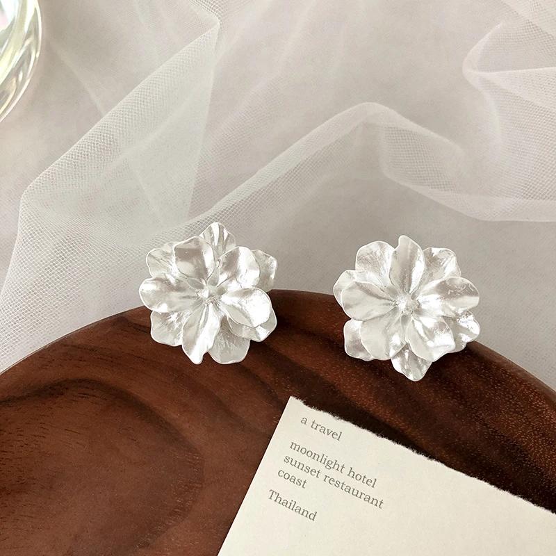 White Flower Stud Earrings for Women Folded Acrylic Side Charming Sweet Floral Girls Earrings Japanese Style Ear Jewelry