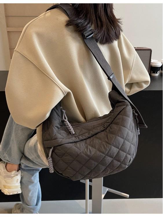 2025 Горячий стиль Аргайл Сумка-пельмень через плечо для женщин - Модный осенне-зимний дизайн