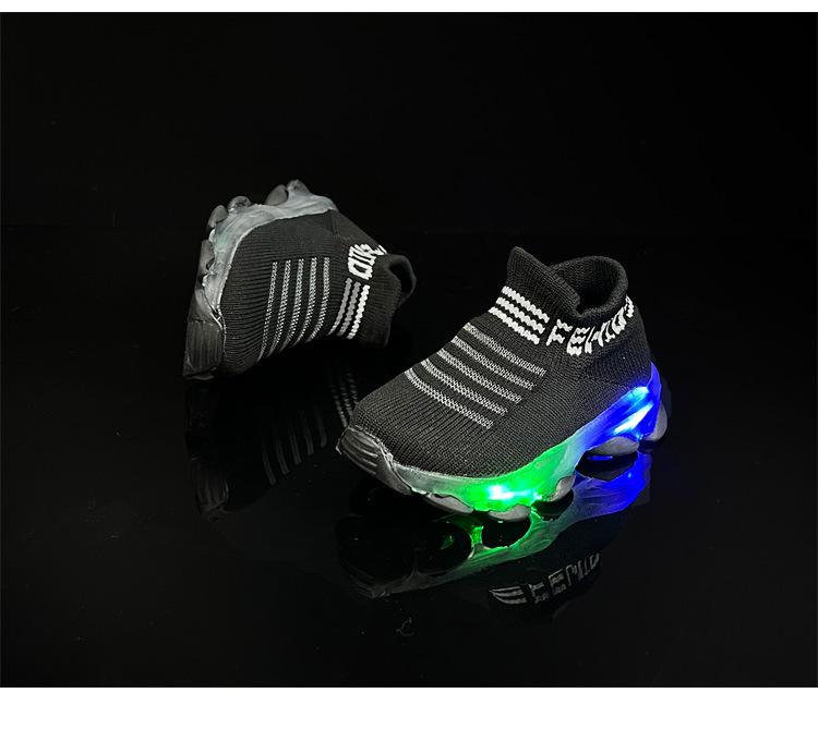 LED Light Breathable Slip-On Knit Sports Shoes for Kids