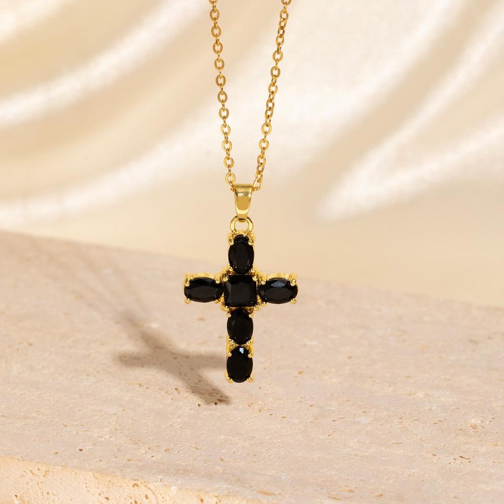 Necklace Copper Gold-plated Full Diamond Retro Light Luxury High-end Titanium Steel Chain Does Not Fade Jewelry Women