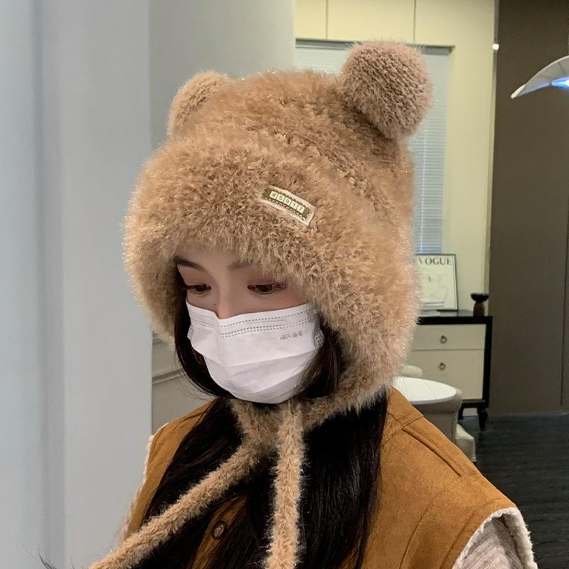 Зимняя милая плюшевая шапка с медвежонком, женская ветрозащитная шапка из вязаной шерсти с защитой ушей, чтобы согреться и не замерзнуть, и подчеркнуть маленькое лицо