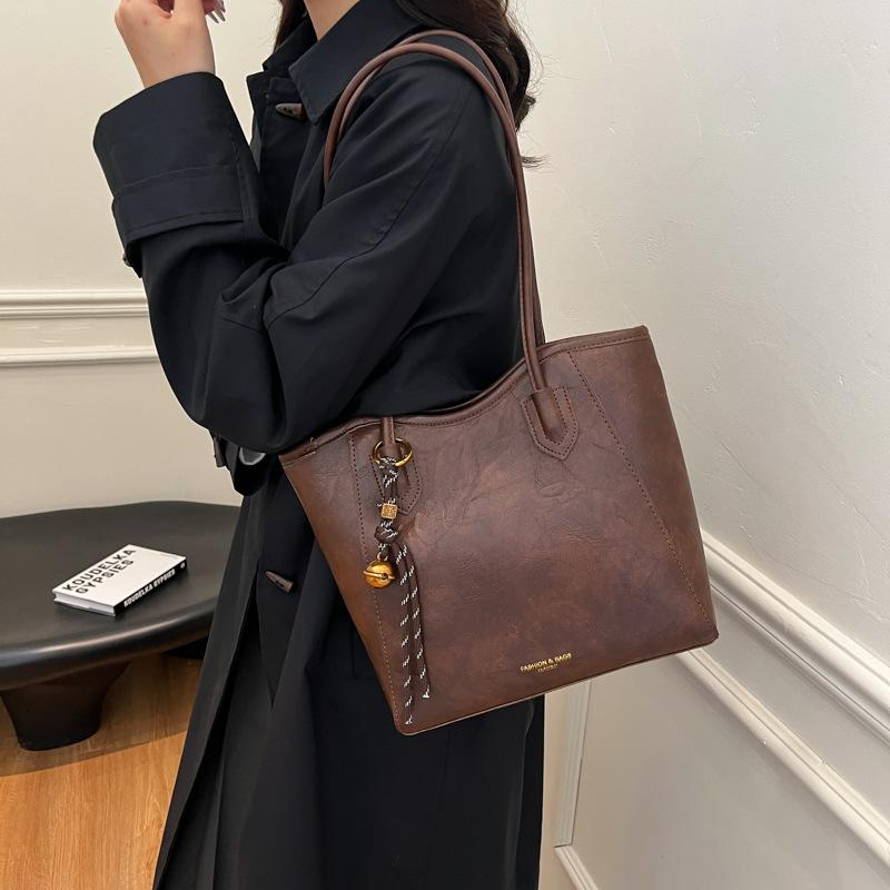 Korean Version Handbag Women's 2025 New Fashion Versatile High-end Tote Bag Light Casual Simple Shoulder Bag