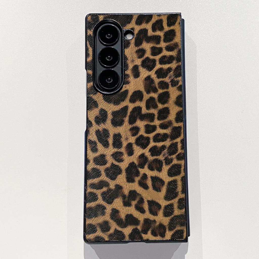 Fashion Leopard Pattern Hard PC Phone Case For Samsung Galaxy Z Fold 7 6 5 4 3 5G Ultra Thin Luxury Shockproof Back Cover Funda