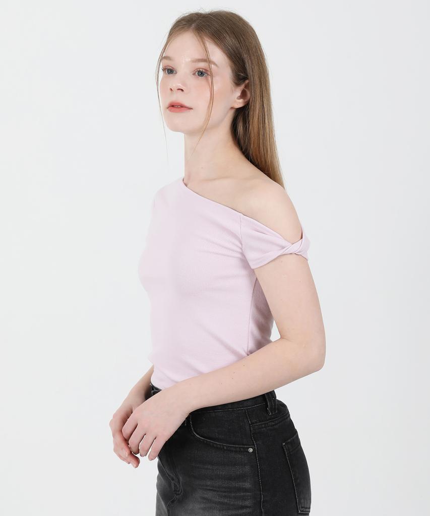 CATTLINE Off-Shoulder Twisted Short Sleeve T-Shirt (Pink)