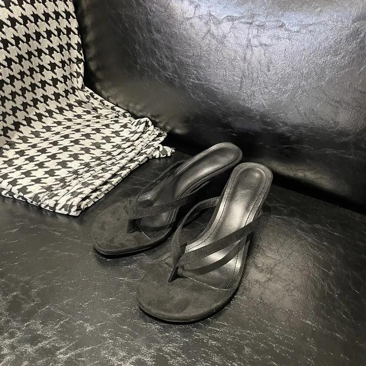 Модные шлепанцы через палец, французский ретро, высококлассные, женские тапочки на высоком каблуке, летние толстые каблуки для улицы