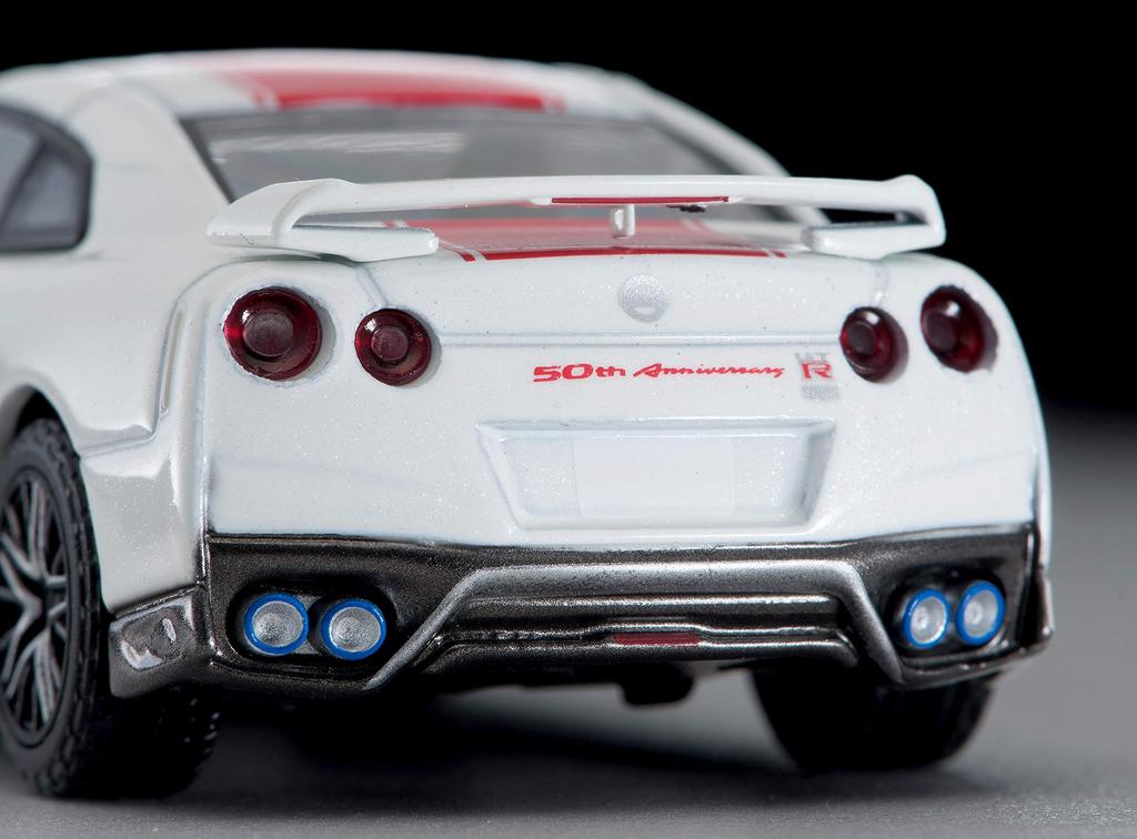 Tomica Limited Vintage Neo Scale Nissan 50th Anniversary White Finished Model 1/64 LV-N200c GT-R (310907)