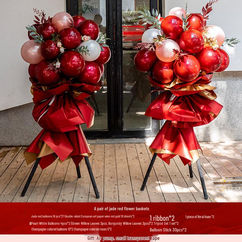 Корзина с цветами-колокольчиками для церемонии вручения дипломов и внутреннего убранства