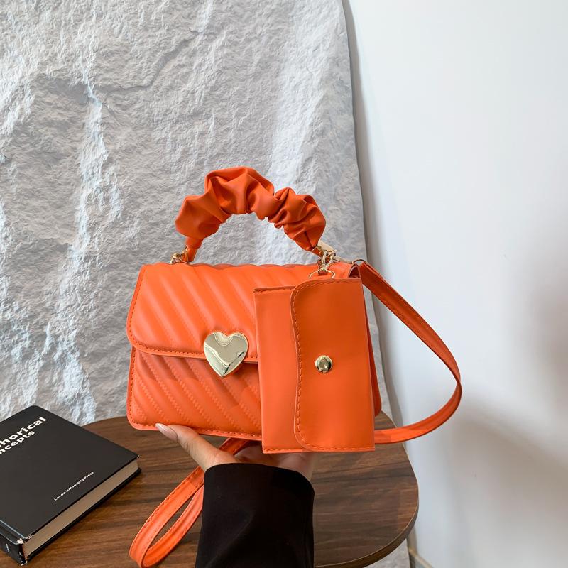 New Messenger Bag Small Square Bag Fashionable Casual Texture Women's Bag Hand Commuting Simple Personality Popular Shoulder Bag