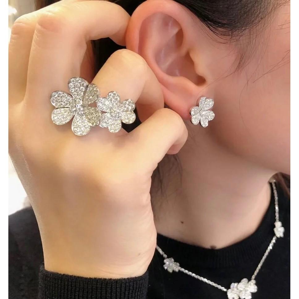 Кольцо серии «Три цветка» с полным бриллиантовым паве, отправлено в Германию, импортное азиатское золото с гальваническим покрытием Au 750 18K, ручная работа, этот классический подарок