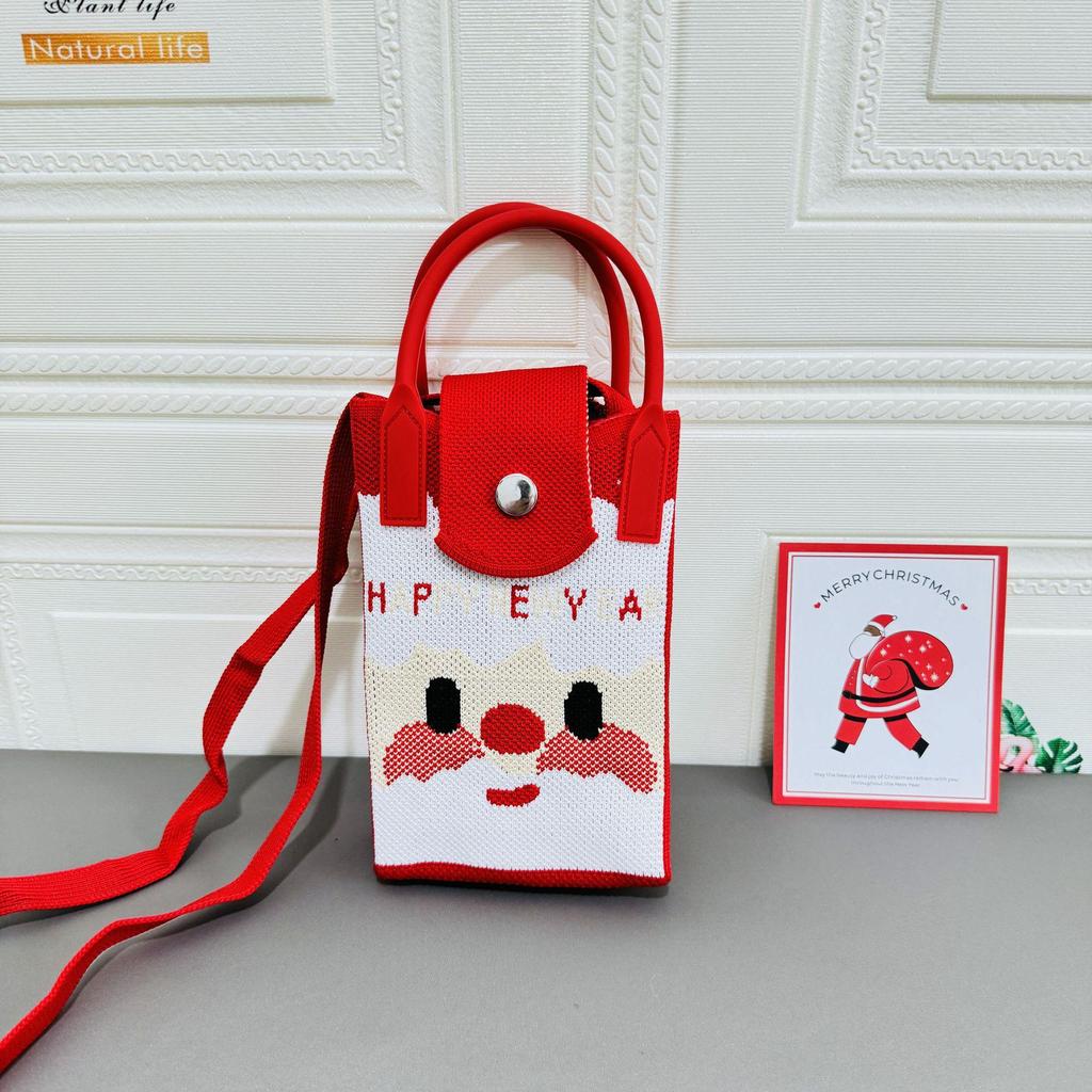 Праздничная вязаная мини-сумка-мессенджер с изображением удачи и монет