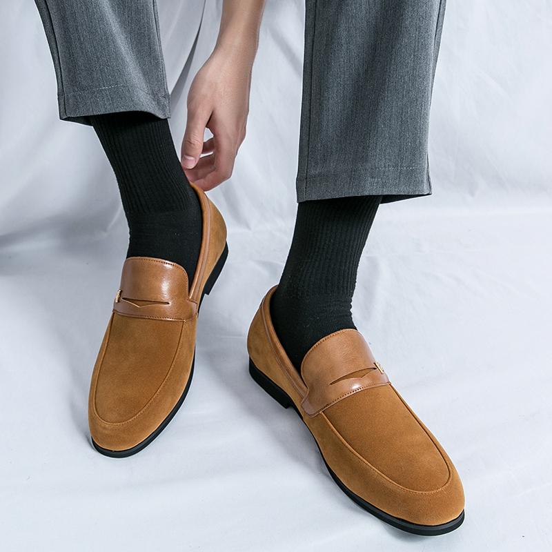 Fashion 2025 Spring Hot Selling Lightweight Soft Soled Loafers Men's Suede Leather Shoes Classic Brown Men's Business Casual Shoes