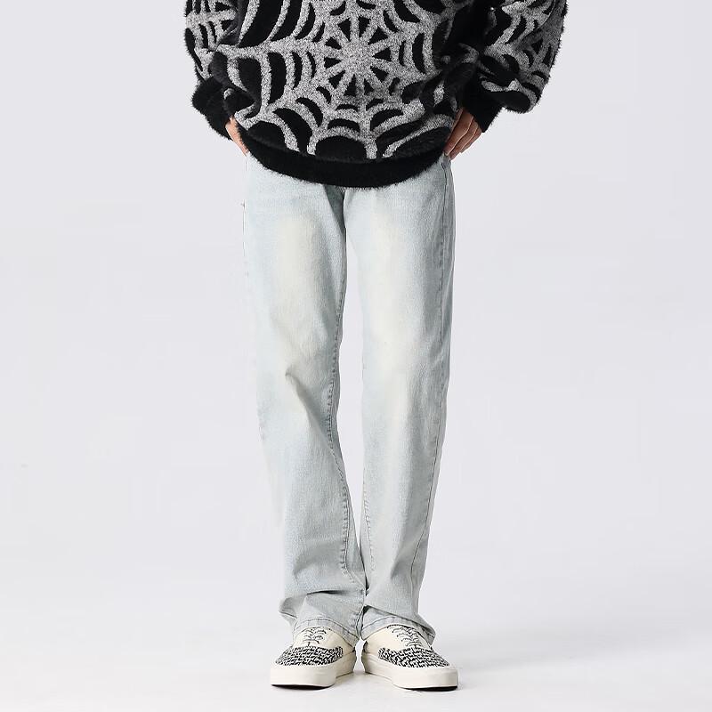 Новые джинсы из эластичного денима прямого кроя с эффектом стирки