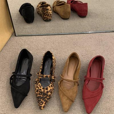 Внутреннее увеличение высоты ретро замшевые остроносые туфли Мэри Джейн женская обувь 2025 новая весенняя для通勤 французские вечерние туфли