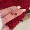 Серьги-гвоздики из киновари с серебряными винтовыми застежками для защиты слухового прохода и кости уха. Дизайн против потери.
