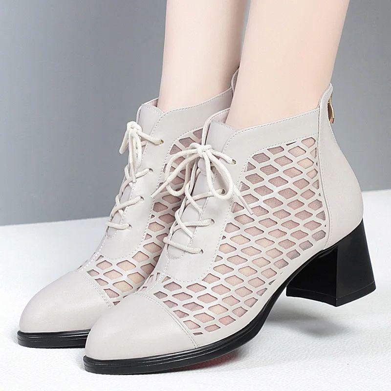 Модные короткие ботильоны с сетчатым узором на щиколотке и застежкой-молнией, на шнуровке, с металлическим декором, с квадратным носком, женские, дизайнерские, элегантные, с квадратным каблуком, для отдыха на открытом воздухе
