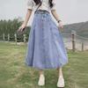 2024 Джинсовая юбка в стиле ретро с высокой талией: Модный, средней длины, эластичный пояс, утягивающий, драпированный дизайн зонтика