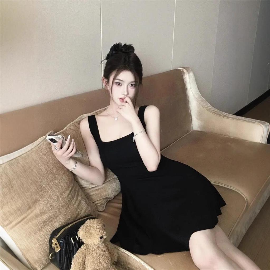 Элегантное А-силуэтное платье на бретелях - Весенне-летняя приталенная короткая юбка