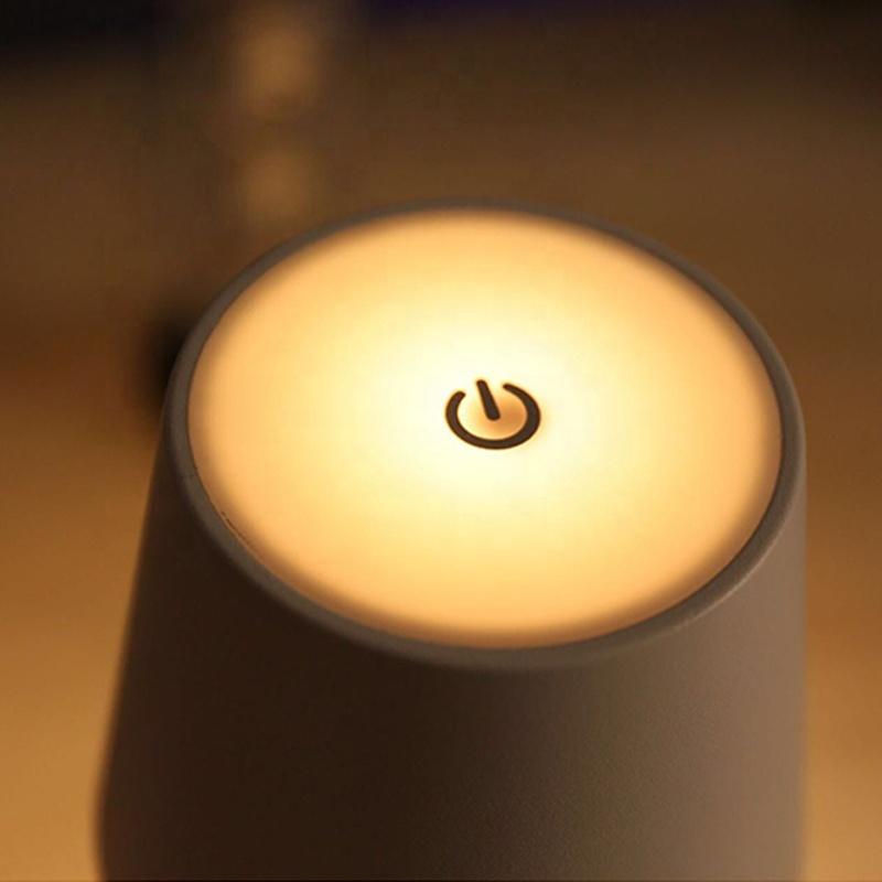 Zafferano современная гостиница энергосберегающая настольная лампа алюминиевая USB аккумуляторная батарея светодиодная беспроводная настольная лампа для ресторана