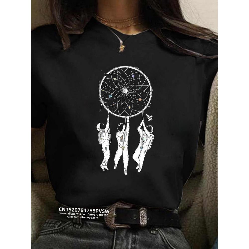 Women Moon Harajuku Funny 90s Girl T Shirt Cartoon Graphic Printed Black Ladies T-shirt Casual Woman Shirt Kawaii Tee Shirt