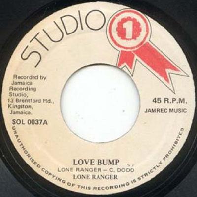 7-дюймовая пластинка LONE RANGER / BRENTFORD ROCKERS - Love Bump SOL0037 Studio One 1981 Ямайка Регги, Ска и Даб Б/У