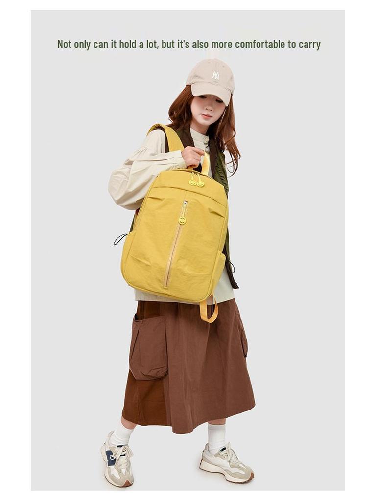 Женский легкий водонепроницаемый нейлоновый рюкзак - Универсальная сумка для улицы, путешествий и альпинизма с большим объемом. Подходит для мужчин и женщин.