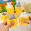 Милая игрушка-антистресс в виде сыра и мышки. Креативный способ снять стресс и расслабиться. Мягкая, приятная на ощупь, оригинальный подарок для детей и взрослых, забавный сувенир для вечеринки.