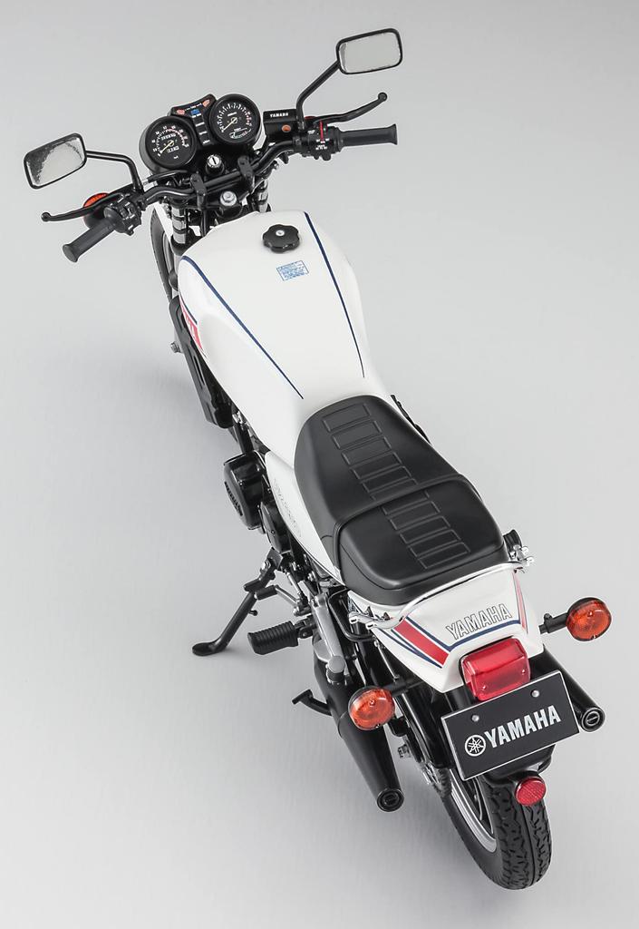 Hasegawa Мотоцикл серии Yamaha RZ250 1980 Пластиковая модель BK13 1/12 (4L3)