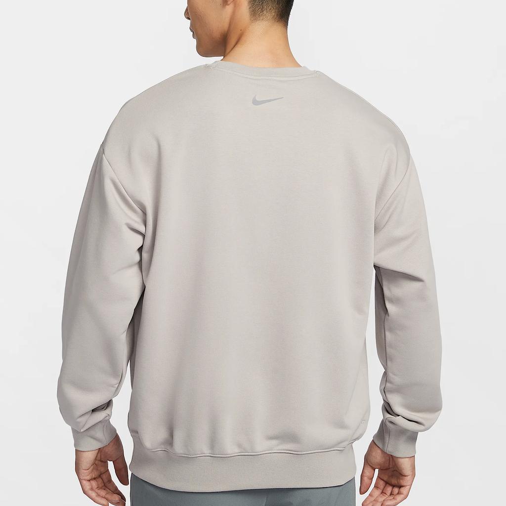 Nike Dri Fit Track Club Sweatshirt Men's Preppy Gray/Blue Color Cavity/Medium HV4880-009