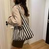 Large Capacity Tote Bag Women's 2025 Autumn New Trendy Contrasting Striped Shoulder Bag Premium Commuter Handbag
