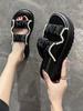 Универсальные сандалии на платформе женские летние 2025 новая мода сказочный стиль римские мягкая подошва пляжные крутые тапочки увеличивают рост