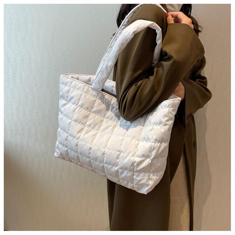 Новая универсальная сумка-тоут из ромбовидного хлопка, повседневная модная сумка через плечо, мягкая текстура, большая вместимость, сумка-облако под мышками