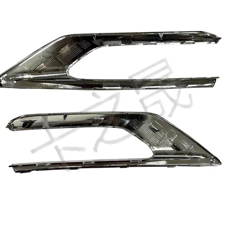 Volvo XC90 Передний бампер Хромированная накладка противотуманной фары