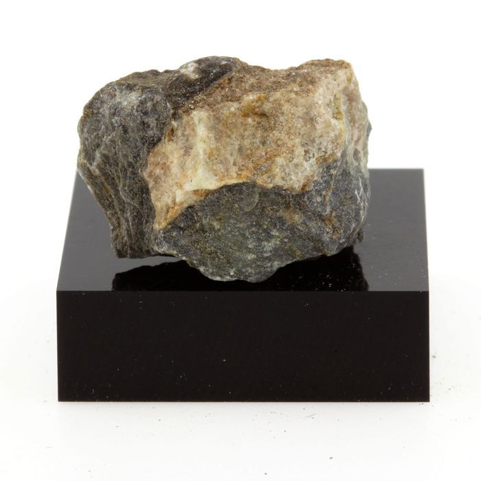 Pistacite 36.9 carats