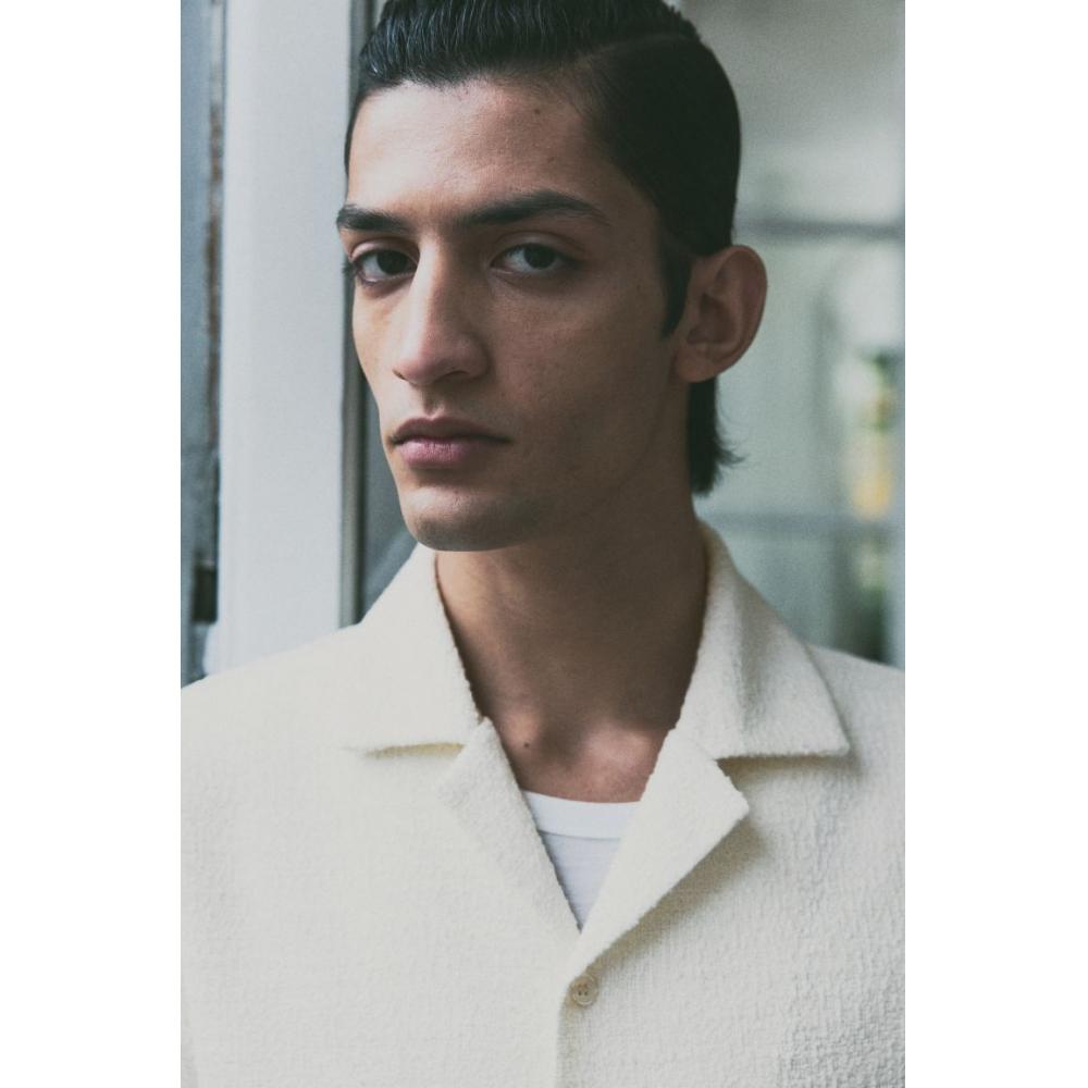 H M Textured caMp sHirt Regular Fit wHite