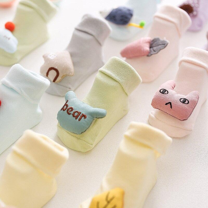 Новые весенне-летние носки с 3D куклами с героями мультфильмов, резиновые Нескользящие носки-тапочки для новорожденных, хлопковые носки для маленьких мальчиков и девочек
