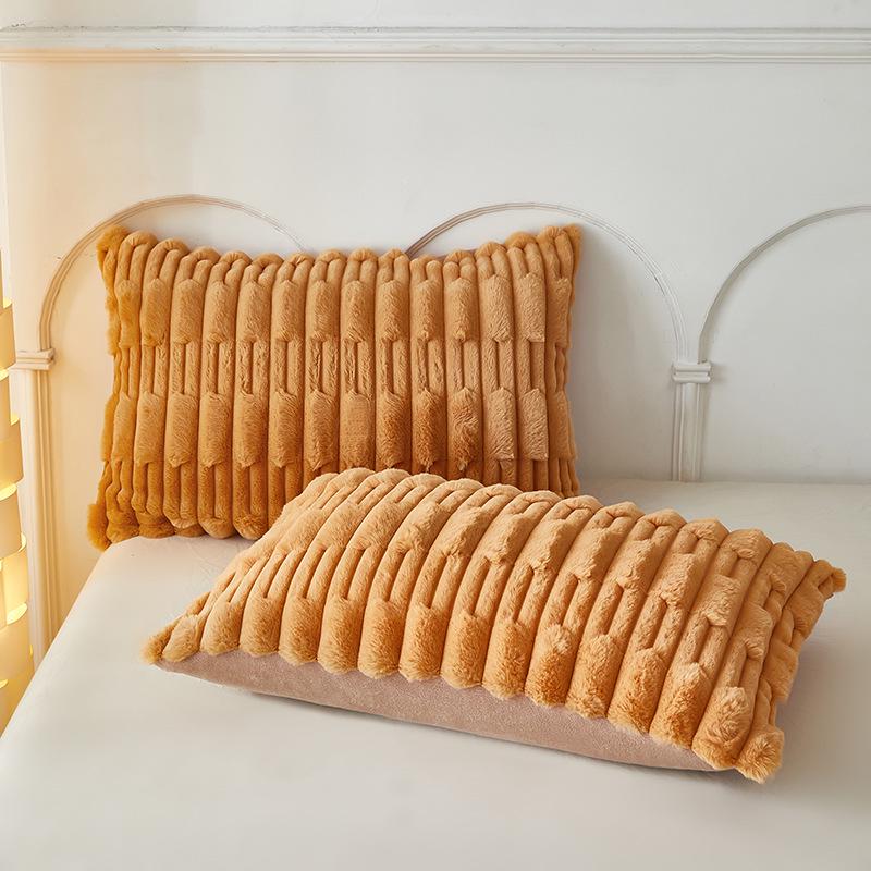 Плюшевая наволочка на длинную подушку из искусственного кроличьего меха - Двусторонняя наволочка из молочного велюрового флиса