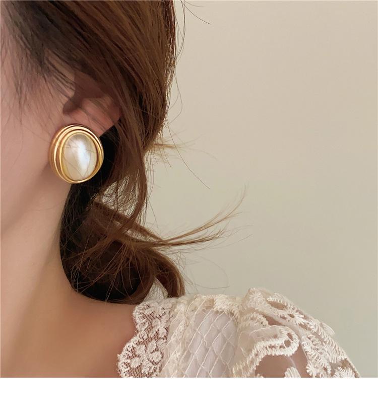 Vintage French Style Acrylic Oval Dangle Earrings for Women