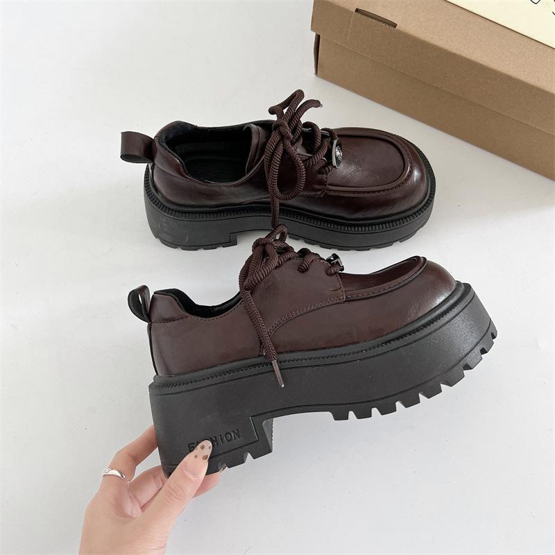 Модный тренд британский стиль на платформе маленькие кожаные туфли женские новинка 2025 года осень и зима с юбками универсальные французские туфли Мэри Джейн