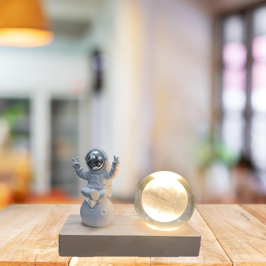 3D Хрустальная Лунная Лампа – Гравированный Светодиодный Светильник с Астронавтом, Питание от USB, Настольная Лампа, Деревянная Подставка, Романтичный Декор для Дома и Офиса