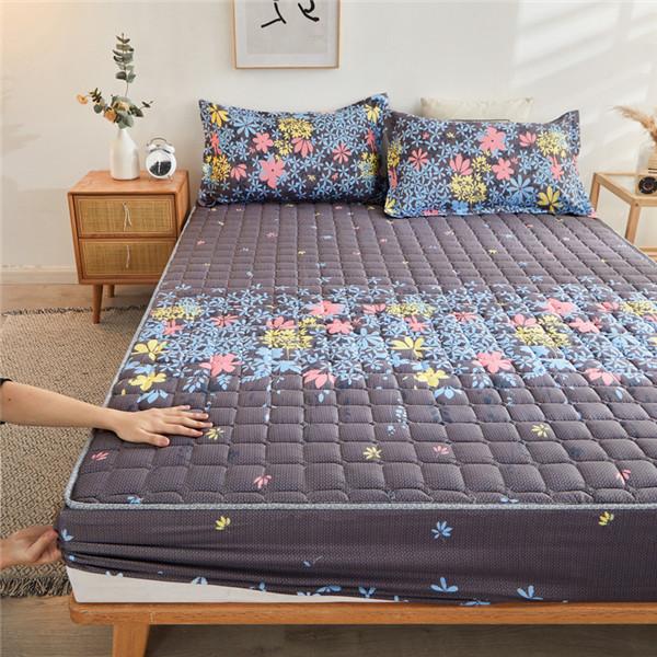 Quilted Mattress Cover Printing Non-slip Fitted Bed Sheet Dust Protection Cover Thicken Bedding Sheet Bedcloth No Pillowcases