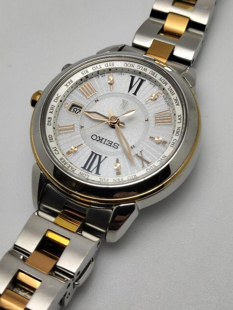 [USED] Popular Lightweight Titanium Seiko Lucia Radio-controlled Solar World Watch SSQV020
