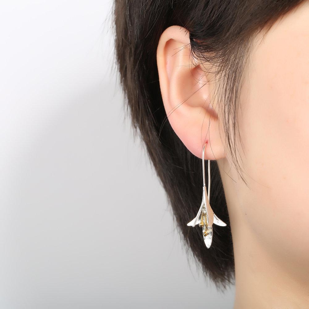 Изысканные и красивые серьги-цветы, женские креативные аксессуары для ушей, простой темперамент, универсальные и нежные серьги