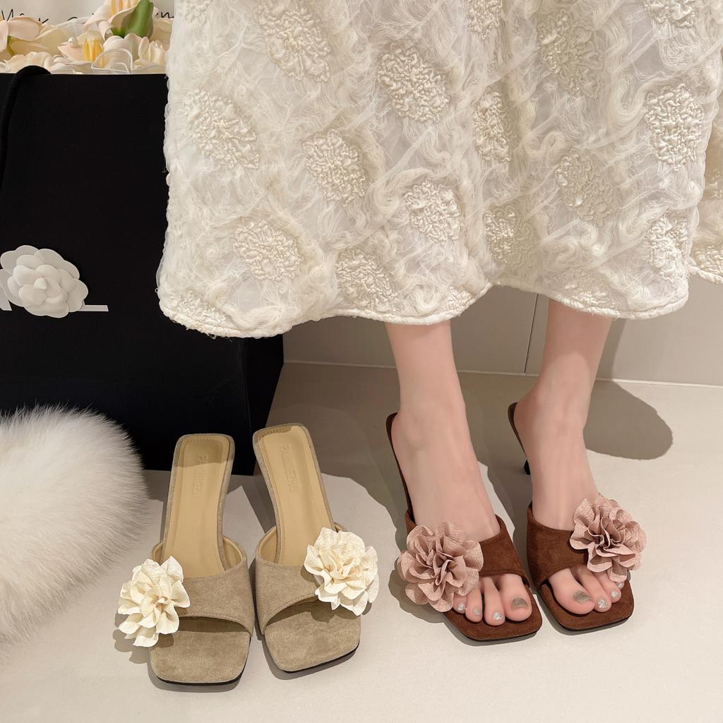 Thick Heel Retro Suede French Small Cool Slippers Women's Shoes Wear 2025 New Summer with Skirt Flower Sandals