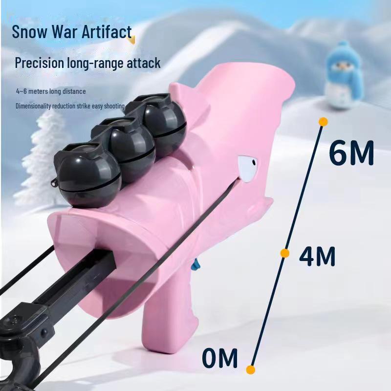 Уличная установка для метания снежков в виде акулы для детской игры в снег