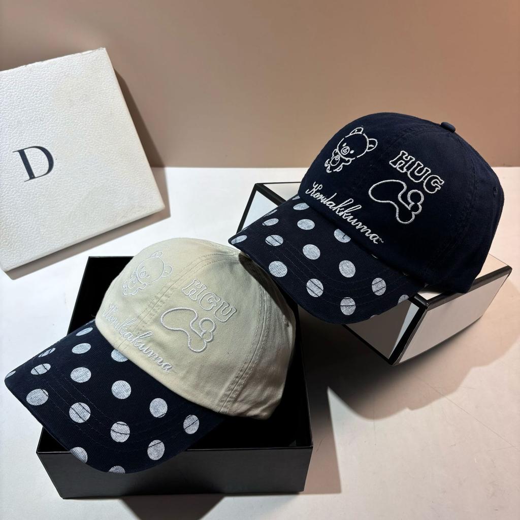 Trendy niche cute embroidered bear baseball cap fashionable new retro polka dot casual travel cap