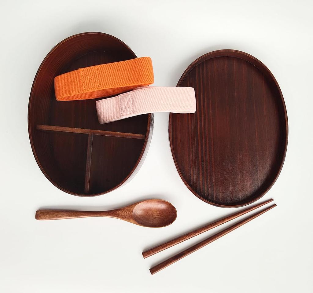 KXLCGYK Lightweight Bento Box, 700ml Capacity, Oval, Single Tier, with Cherry Blossom Drawstring Bag, Wooden Spoon and Chopsticks, Natural Lacquer