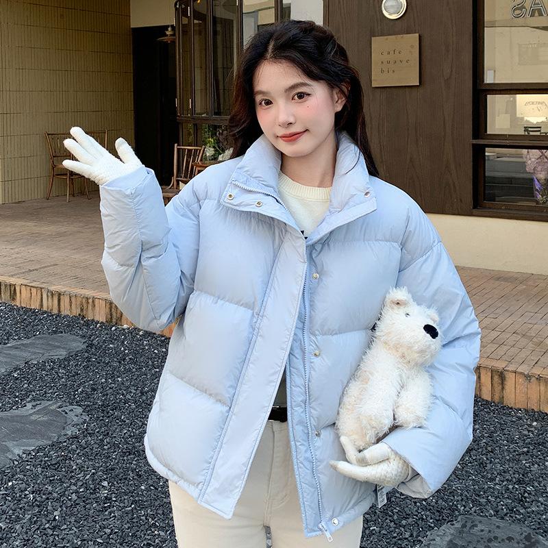 95 белый утиный пух маленькая куртка женская короткая зимняя 2024 новая корейская версия свободная утолщенная куртка из хлеба
