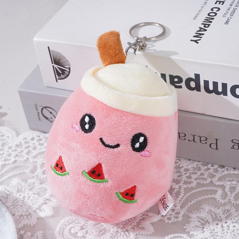 Плюшевый брелок в виде куклы с фруктовым бабл-ти в подарок