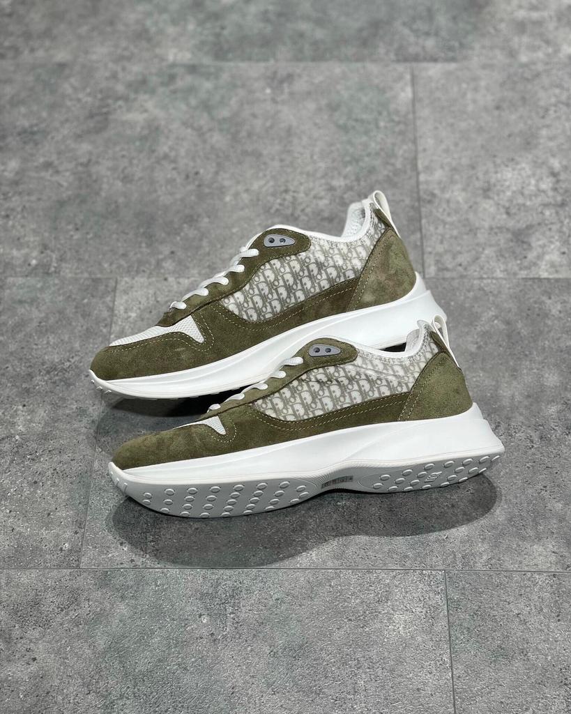 Мужские повседневные низкие кеды в европейском стиле с вышивкой и толстой подошвой