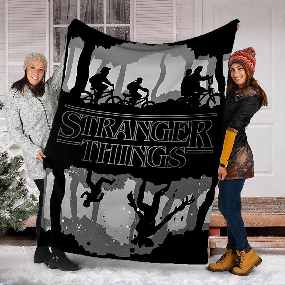 1 шт. Фланелевое одеяло Stranger Things для улицы, Уютное и теплое, Мягкое, Игривый дизайн, Для сна, Кемпинга,